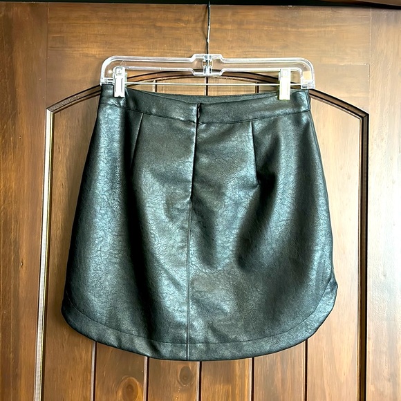 Mittoshop black leather mini skirt - Picture 2 of 2